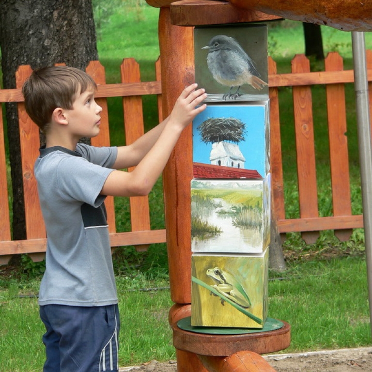 Embed Forgatós oszlop