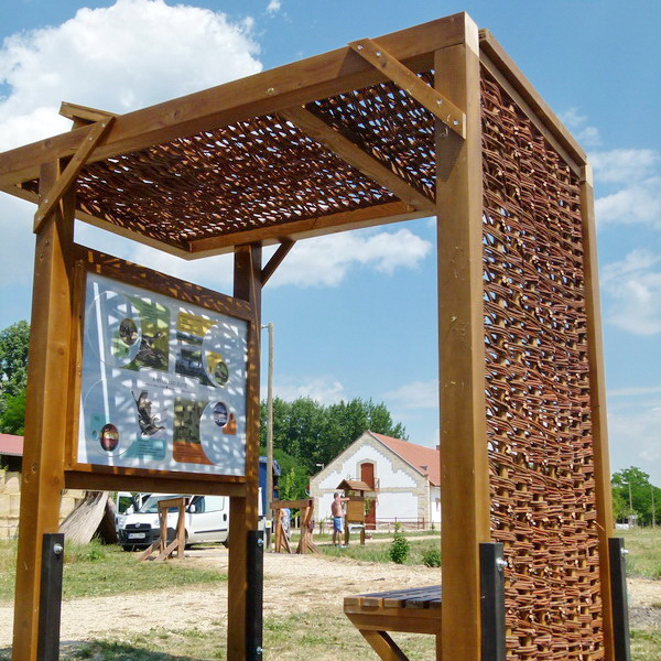 A vadludak életét forgatható korongokkal ismerhetjük meg.