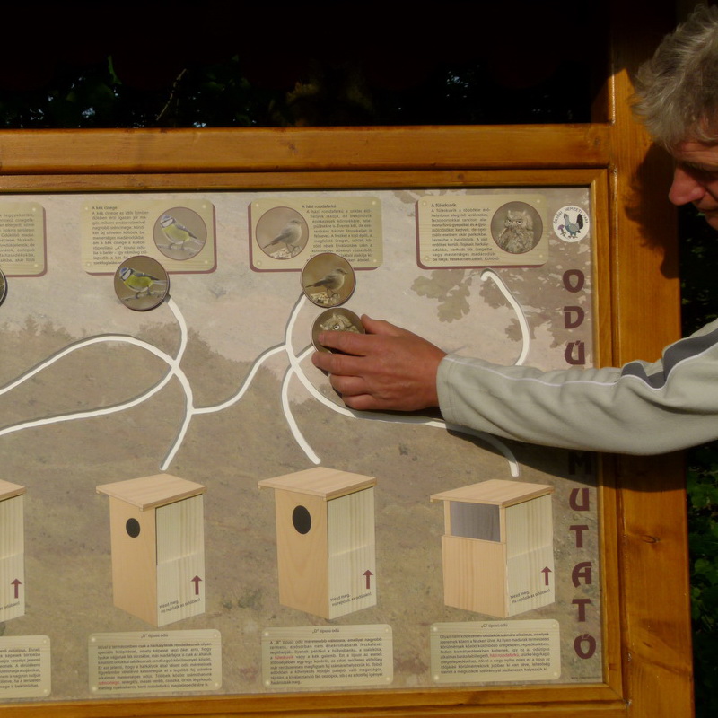 Odúkat bemutató interaktív tanösvény tábla