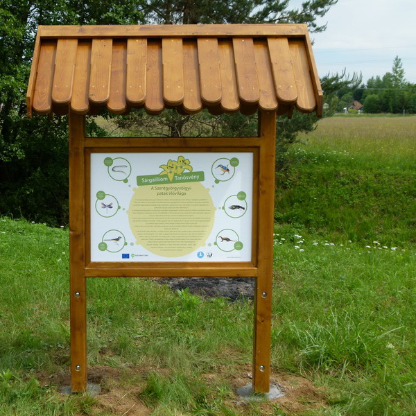 A Sárgaliliom tanösvény egyik táblája