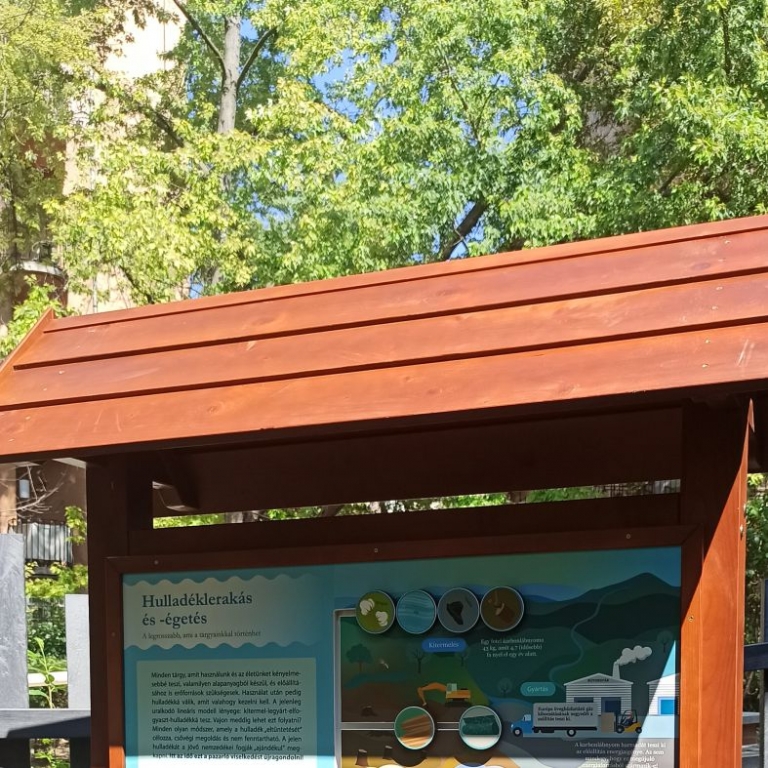 Interaktív tanösvénytábla - 01