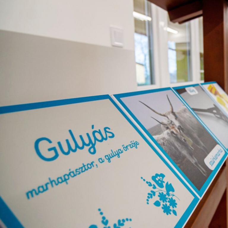 Forgatható kockák a vidék hagyományos állattartásáról