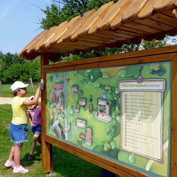 A gyerekek szívesen hallgatják az érdekességeket.