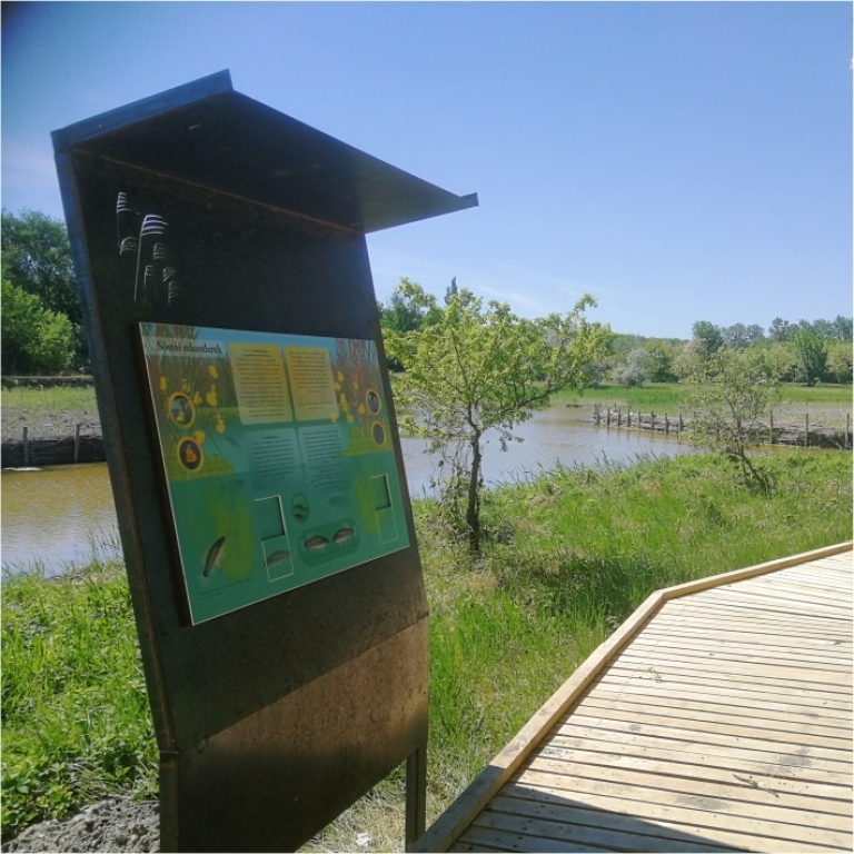 Interactive board on the path - Pannello interattivo sul sentiero