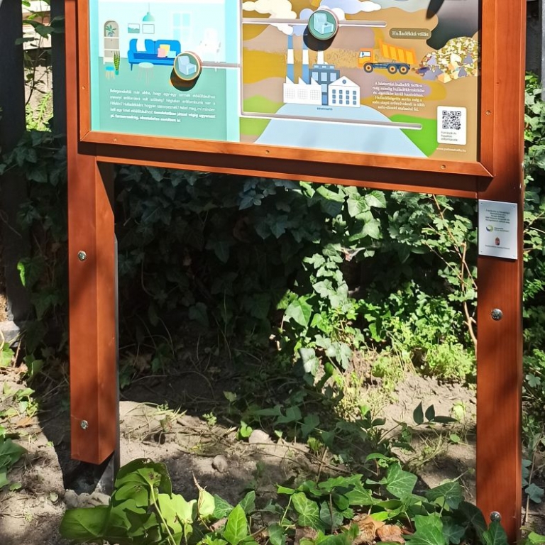 Interaktív tanösvénytábla - 02