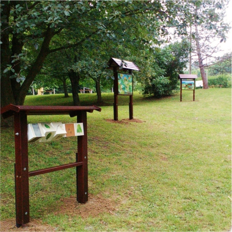 Outdoor interactive board - Pannello nel giardino del Campo - 2